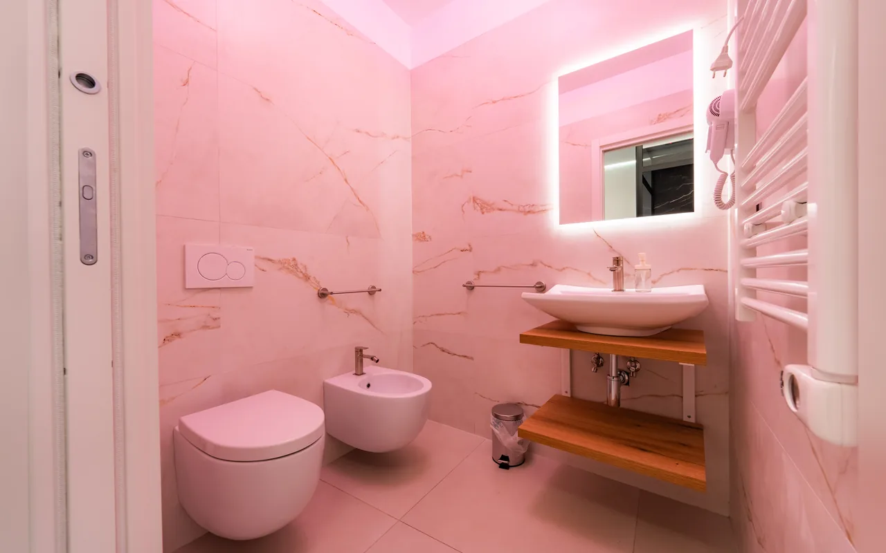 Camera con bagno privato — Tortugas B&B, Giarre (Sicilia) (foto 26)